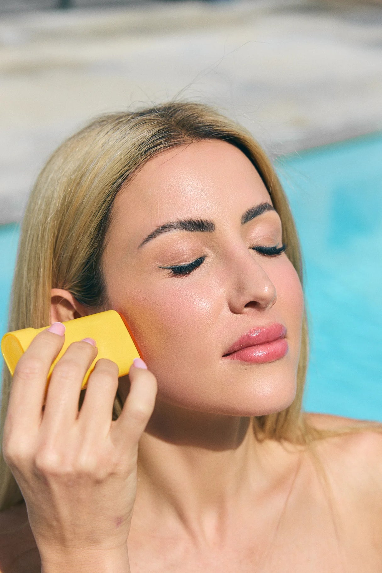 Biovene SPF50 слънцезащитен стик за лице 18g. – невидим праймър с витамин C и Watermelon Glow - Feel You