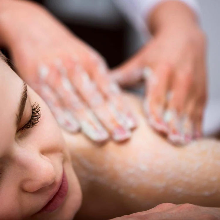 Лимонен глоу скраб за изсветляване и гладкост на кожата 200 г - Feel You