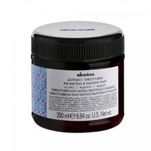 Davines - Alchemic Conditioner For Natural & Coloured Hair Silver ( zesvětlované a blond vlasy ) - Kondicionér - 1000ml