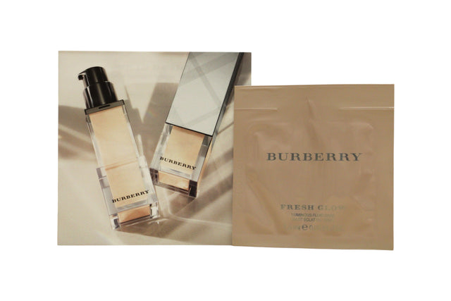 Burberry, Fresh Glow, Light Coverage, Liquid Foundation, 01, Nude Radiance, 1.5 ml *Sample - Feel You