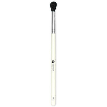 Dermacol - Cosmetic brush for blending eye shadow with natural bristles D82 Rose Gold - Feel You