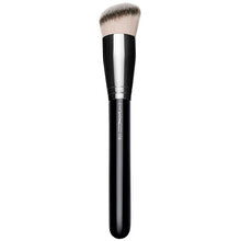 MAC - Synthetic Rounded Slant Brush 170 - Feel You