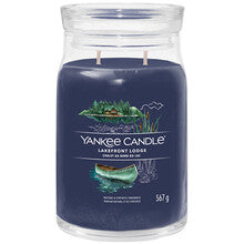Yankee Candle - Lakefront Lodge Signature Candle ( cottage by the lake ) - 368.0g - Feel You